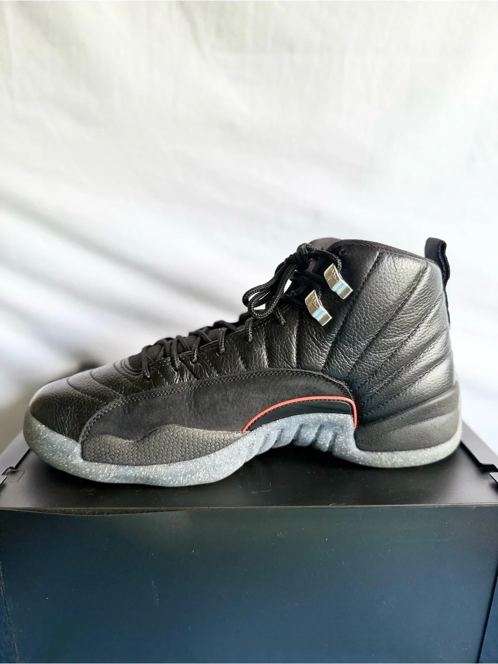 Jordan authentic 12